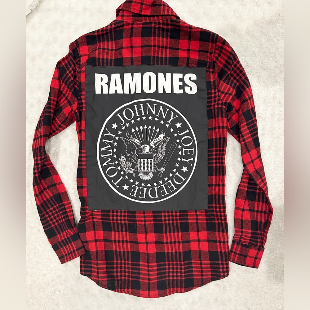 123 VINTAGE RE-MASTERED Ramones Red Black Plaid Flannel Button Down Shirt